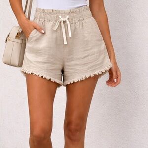 NWT BDG Urban Outfitters Frankie Miro Paperbag Shorts Medium
